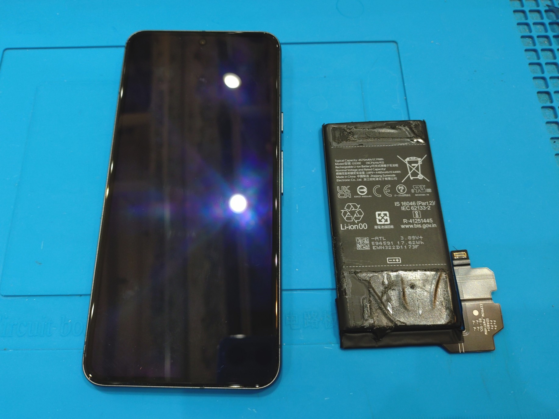 Google Pixel8のバッテリー交換なら【スマホ修理工房 池袋P'パルコ本店】で最短即日修理可能です！